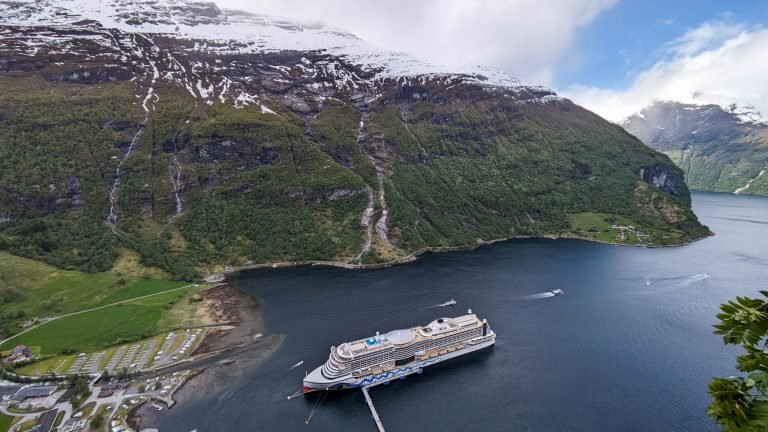 AIDA Kreuzfahrtschiff Geiranger